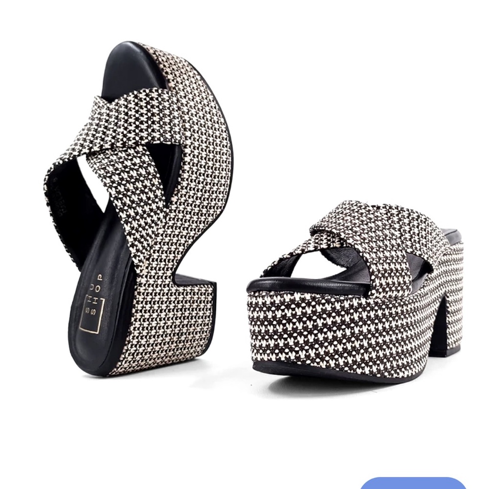 SHU SHOP Women's Black and White Platform Sandals SIZE 7